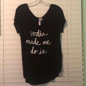 GRAPHIC TEE - Vodka made me do it